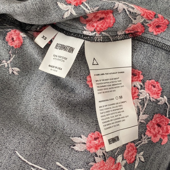 Perfect Condition Reformation Rose Blouse - Picture 4 of 4